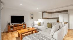 10/20-22 Lake St, Rockingham WA 6168, Australia