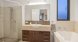 10/20-22 Lake St, Rockingham WA 6168, Australia