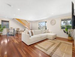 3 Benjamin Pl, Dundowran QLD 4655, Australia