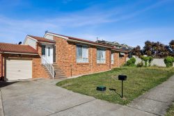 25 McCrae St, Queanbeyan West NSW 2620, Australia