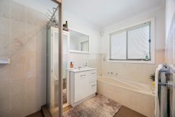 25 McCrae St, Queanbeyan West NSW 2620, Australia