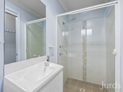 13 Durham Rd, East Branxton NSW 2335, Australia