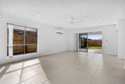 57 Outlook Blvd, Gleneagle QLD 4285, Australia