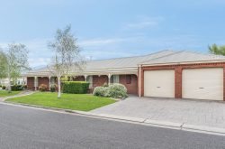 20 Parkland Dr, Hamlyn Heights VIC 3215, Australia