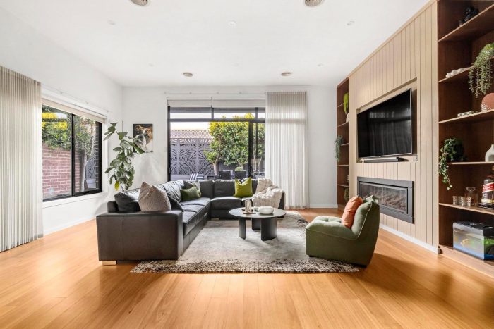 Unit 2/18 Paul Ave, Keilor East VIC 3033, Australia