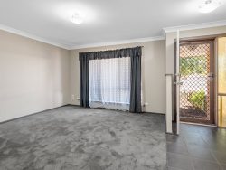 Unit 4/342 Piccadilly St, West Lamington WA 6430, Australia