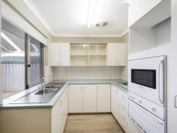 Unit 5/3 Ardath Ct, Dianella WA 6059, Australia
