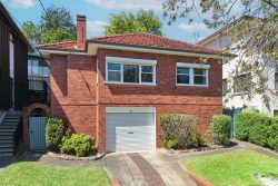 19 Bramston Ave, Earlwood NSW 2206, Australia