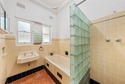 19 Bramston Ave, Earlwood NSW 2206, Australia