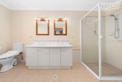 16 Fernleigh Ave, Aberglasslyn NSW 2320, Australia