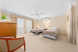 16 Fernleigh Ave, Aberglasslyn NSW 2320, Australia
