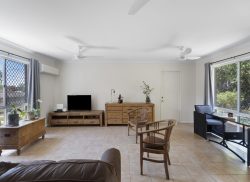 116 Mackellar Dr, Boronia Heights QLD 4124, Australia