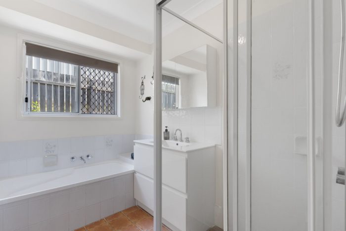 116 Mackellar Dr, Boronia Heights QLD 4124, Australia