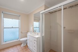 13 Exmoor St, Mudgeeraba QLD 4213, Australia