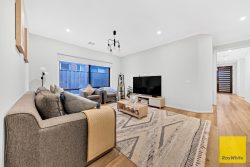 12 Ringarooma Dr, Truganina VIC 3029, Australia