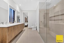 12 Ringarooma Dr, Truganina VIC 3029, Australia