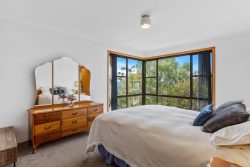 79 Roslyn Ave, Kingston Beach TAS 7050, Australia