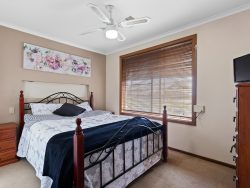 4 Sandgate St, Reynella SA 5161, Australia