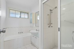 Unit 4/86 Woodford St, Cunningham Views, One Mile QLD 4305, Australia