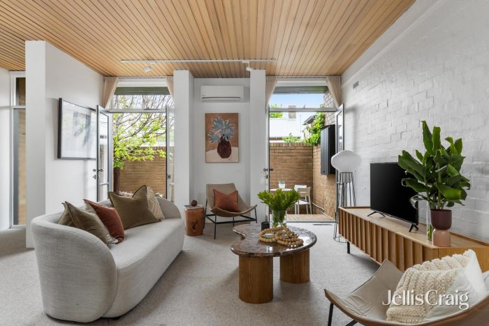 2 Sutton Grove, Richmond VIC 3121, Australia