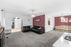 97 Sydney Parkinson Ave, Endeavour Hills VIC 3802, Australia