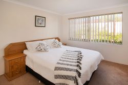 5 Indooroopilly Cres, Dunsborough WA 6281, Australia