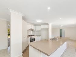 24 Viewmont Way, Woongarrah NSW 2259, Australia