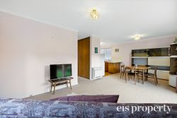 392 Village Dr, Kingston TAS 7050, Australia