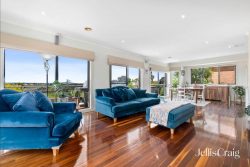 6 Wallaroo Way, Highton VIC 3216, Australia