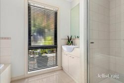 6 Wallaroo Way, Highton VIC 3216, Australia