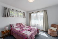 1A Coolac Ct, Lindisfarne TAS 7015, Australia