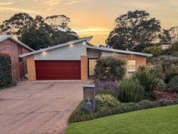 4A Macquarie St, Bolton Point NSW 2283, Australia