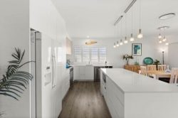 4A Macquarie St, Bolton Point NSW 2283, Australia