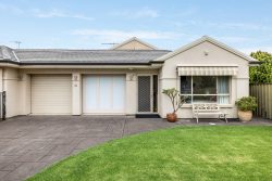 1A Malcolm Ave, Marion SA 5043, Australia