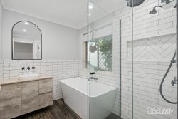 4 Lilac Cl, Springfield QLD 4300, Australia