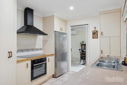 4 Lilac Cl, Springfield QLD 4300, Australia