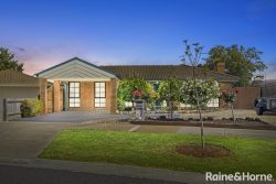 5 Numering Ct, Kurunjang VIC 3337, Australia