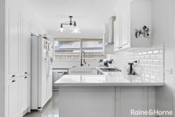 5 Numering Ct, Kurunjang VIC 3337, Australia