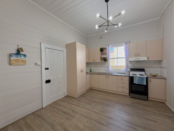 129 Albury St, Harden NSW 2587, Australia