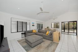 3 Ashburton Pl, Wakerley QLD 4154, Australia