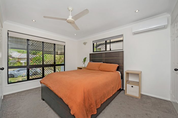 3 Ashburton Pl, Wakerley QLD 4154, Australia