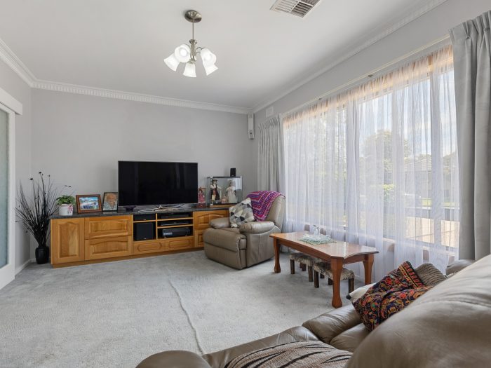 12 Attridge Rd, Morphett Vale SA 5162, Australia