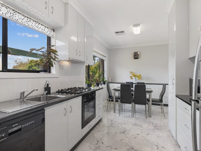 12 Attridge Rd, Morphett Vale SA 5162, Australia