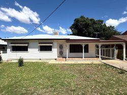 393 Boston St, Moree NSW 2400, Australia