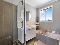 33 Bracklemann Dr, Boulder WA 6432, Australia