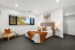 29 Brentwood Dr, Avondale Heights VIC 3034, Australia