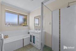 17 Breteeca Cl, Port Sorell TAS 7307, Australia