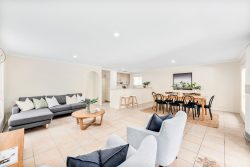 25 Cambourne Cres, Seaford SA 5169, Australia