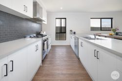 30 Camp St, Creswick VIC 3363, Australia