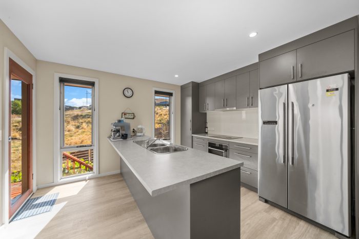 22 Cherrington Dr, Tranmere TAS 7018, Australia